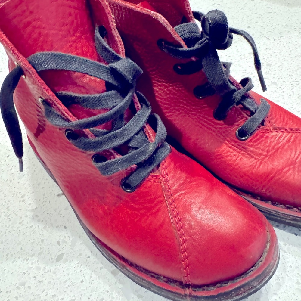 Arche boot size 38.